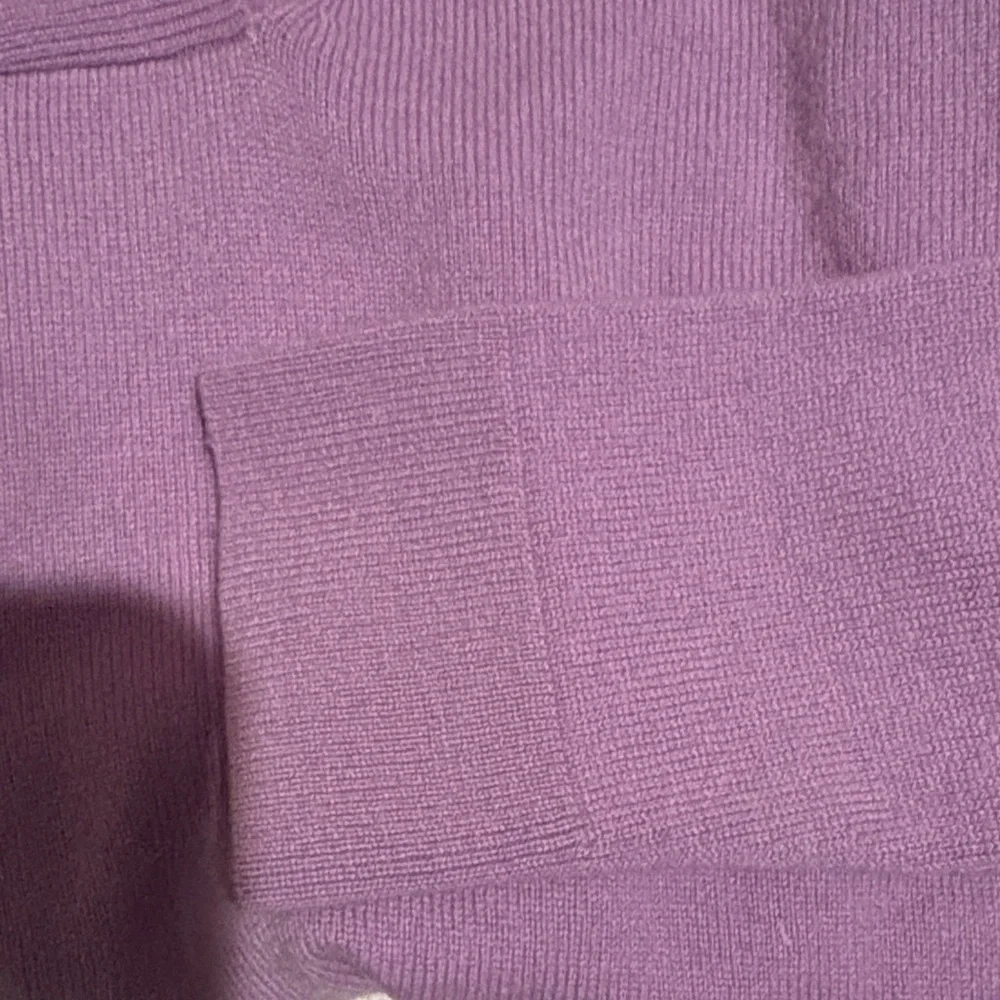 Celeste Purple cashmere V-Neck Women's Sweater - Picture 3 of 4